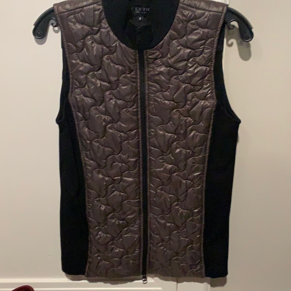 Adorable J’ENVIE vest.